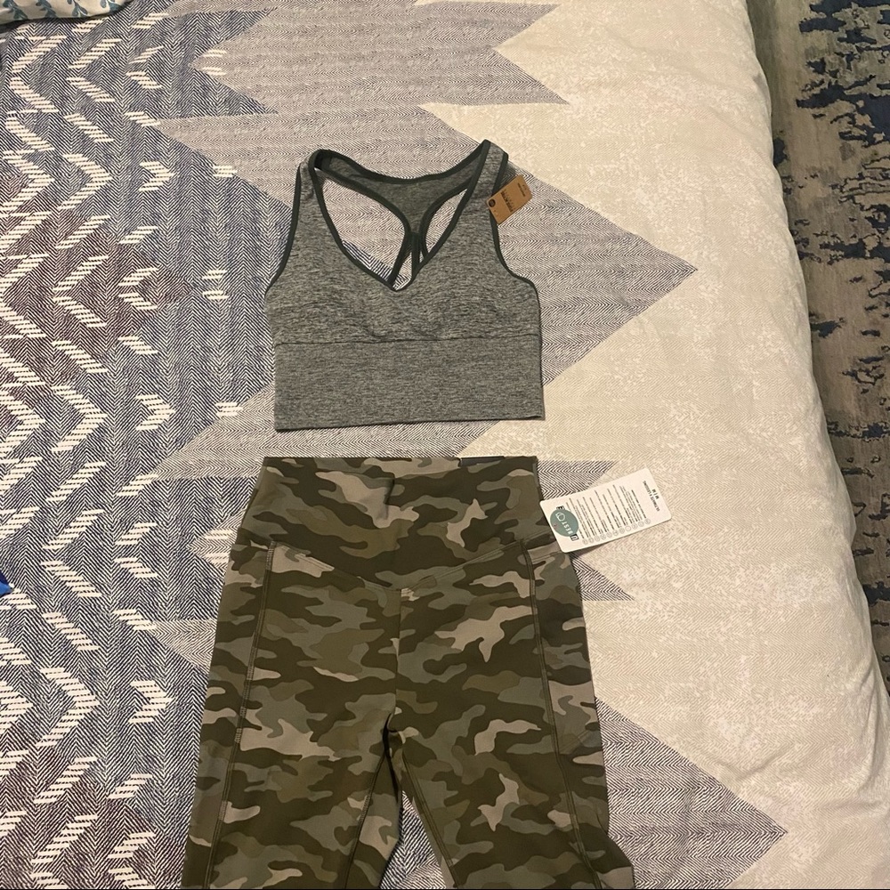 VS - Pink Sports Bra and Legging bundle